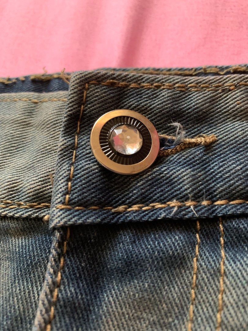 Denim ripped skort skirt short (Category: Shorts) located in San Pedro. Submitted by moonover (Listing ID 1211399167, Image 3). Description: Never used Size 26 on tag Really cute!.