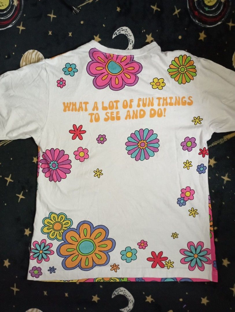 Disney Tokyo Resort Minnie tshirt (Category: Shirts) located in Carmona. Submitted by seberstuff (Listing ID 1211398921, Image 2). Description: 9.5/10 very good condition Large on tag Women's Front - 22.5 inches Width - 17.5 add shipping.