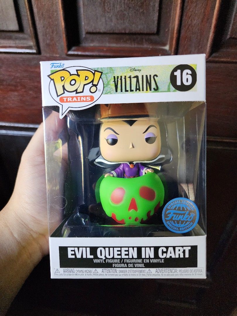 Evil Queen in Cart