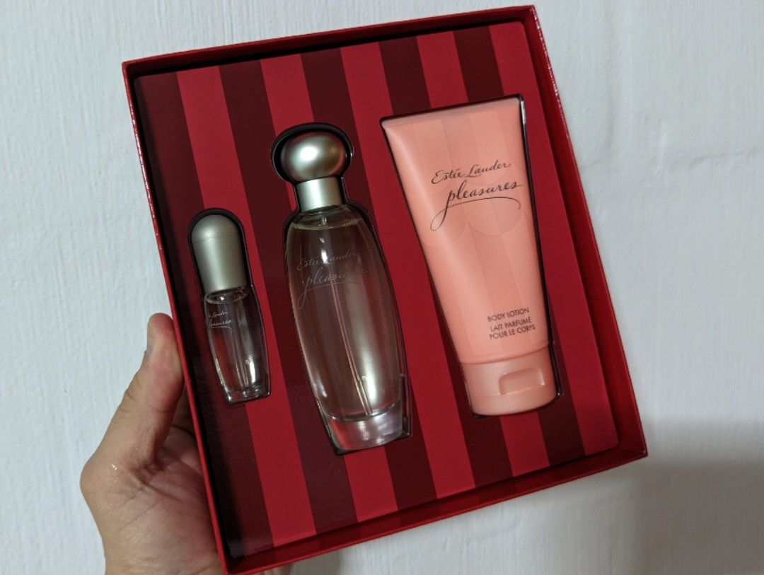 Estée Lauder Pleasures Perfect Treats Gift Set ($145 value) | Bloomingdale's
