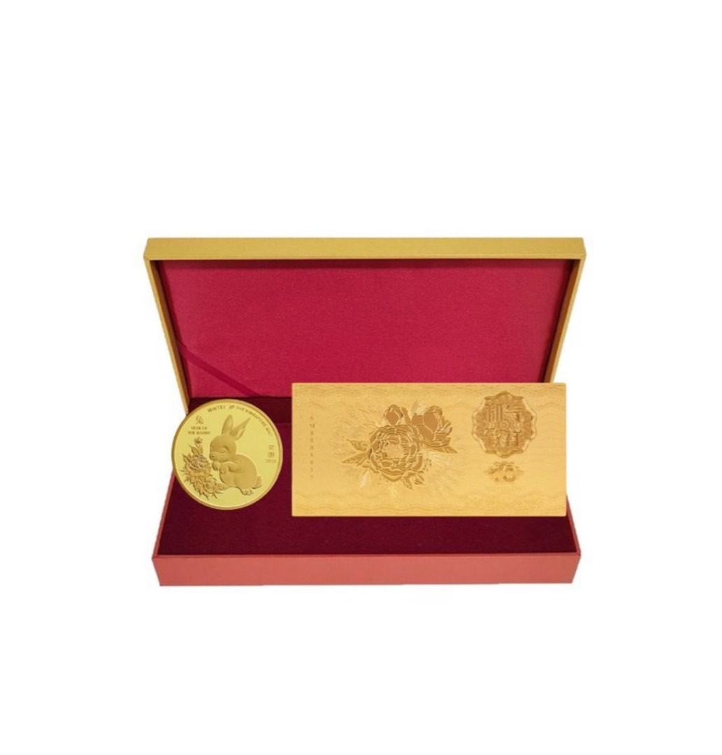 Golden Rabbit Medallion with Gold foil Note Set, Hobbies & Toys