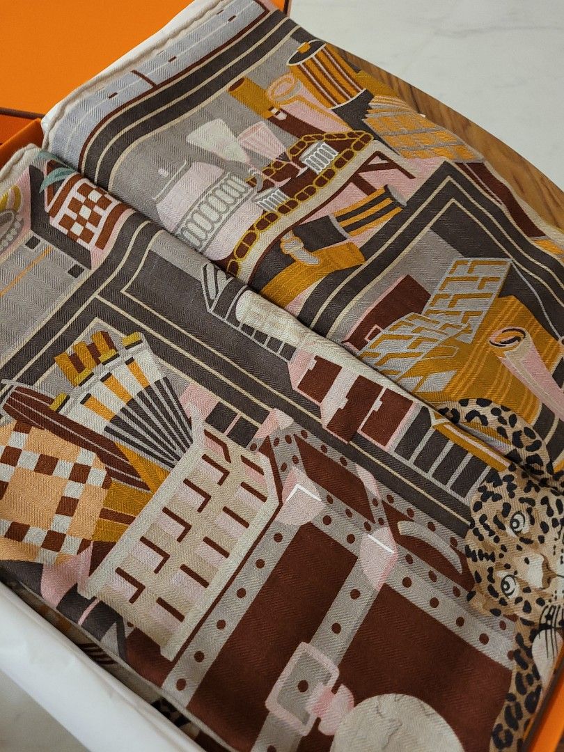 how to wear hermès 140 shawl