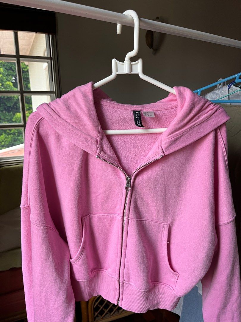regina george pink sweater