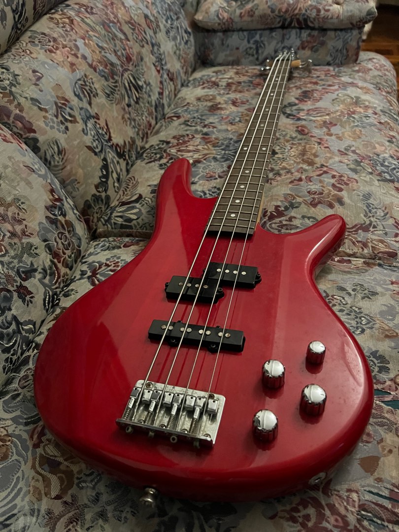 Ibanez Bass Guitar GSR200 GIO, Hobbies & Toys, Music & Media, Music