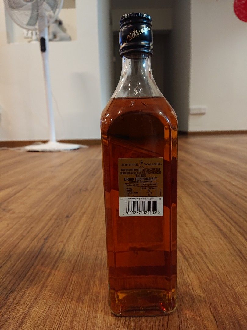 Johnnie Walker Black Label 12yo, Food & Drinks, Alcoholic ...