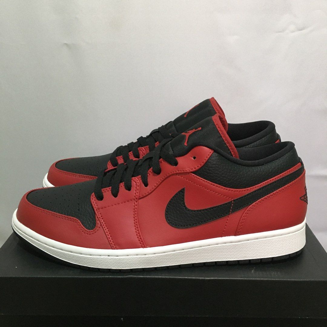 Jordan 1 low Reverse bred pebbled swoosh, Men's Fashion, Footwear