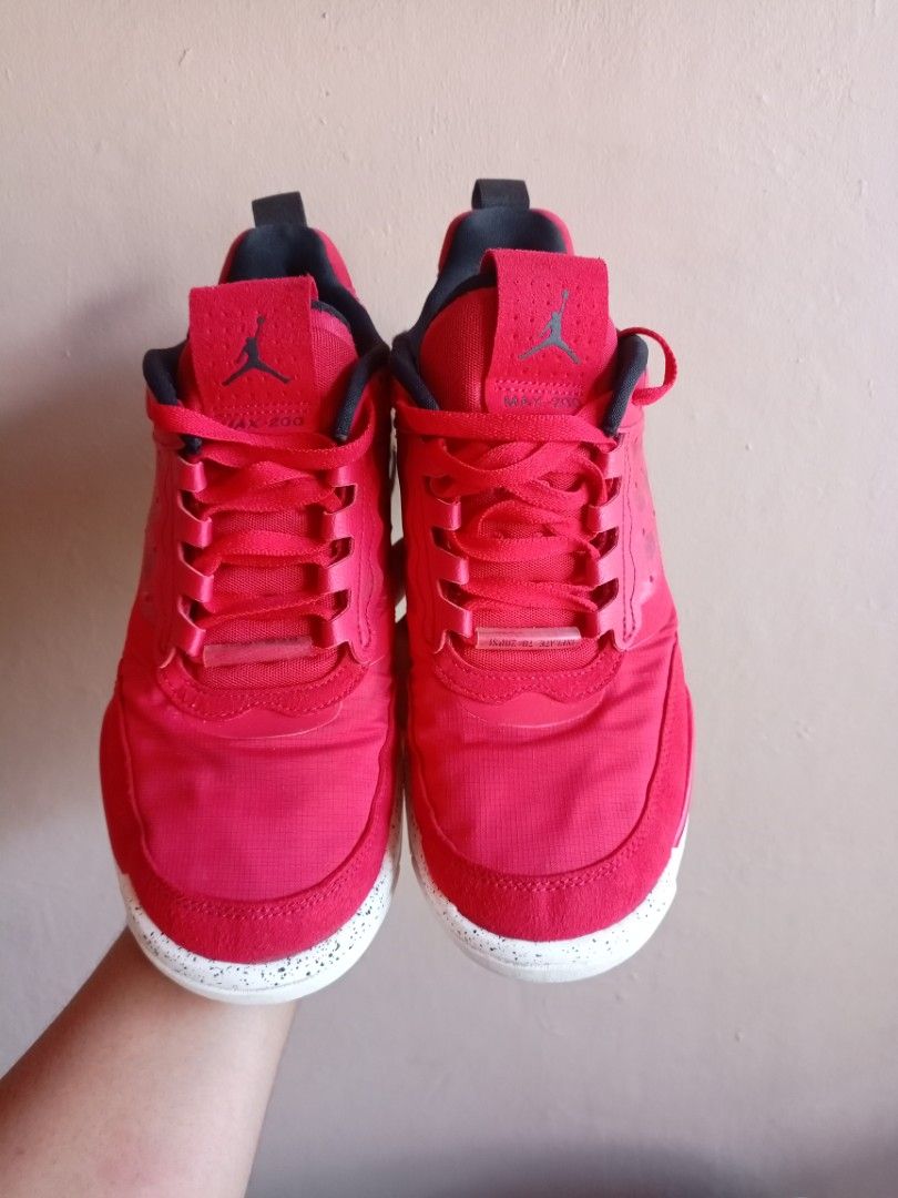mens jordans under 200