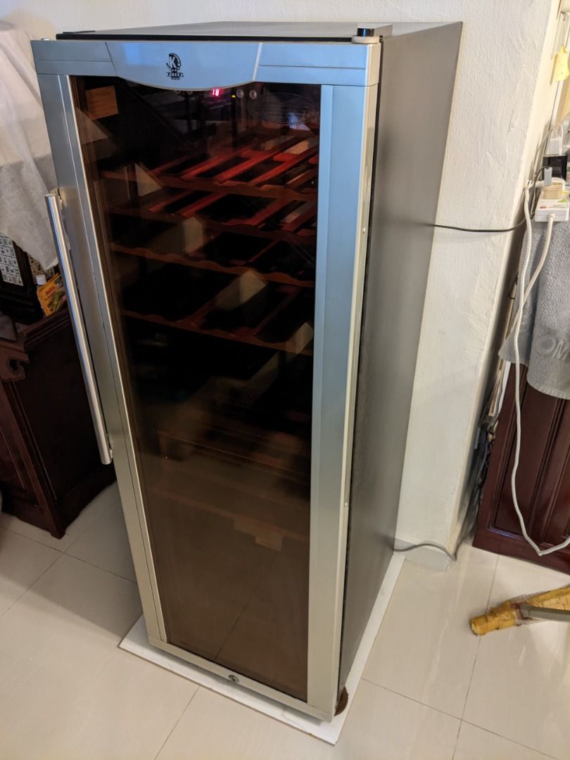 Kadeka Wine Chiller (model KA50WR), TV & Home Appliances, Kitchen