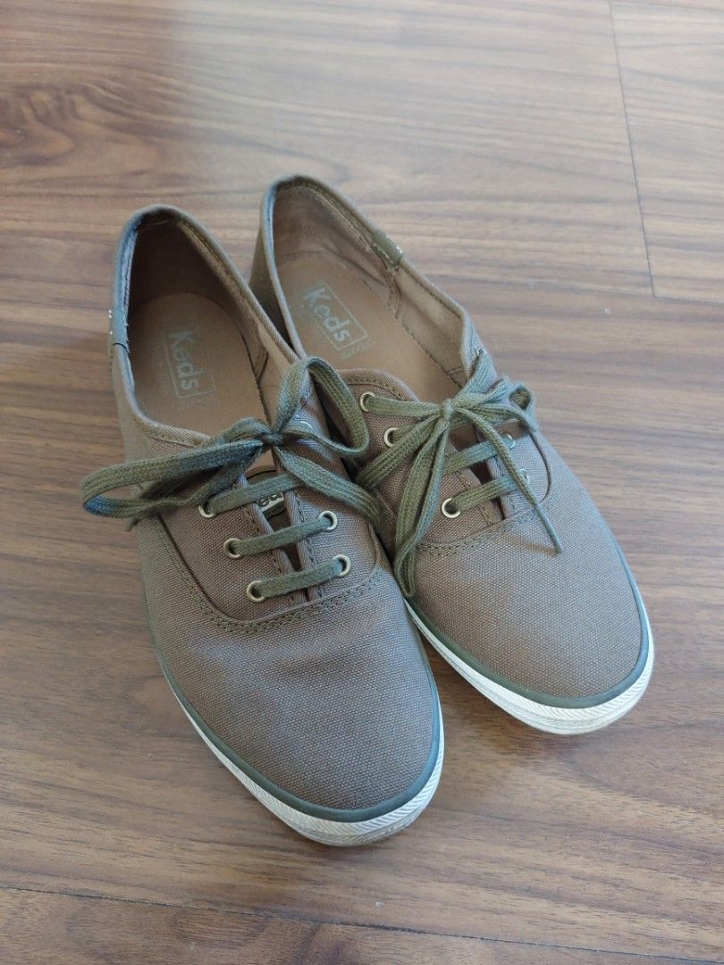 Army best sale green keds