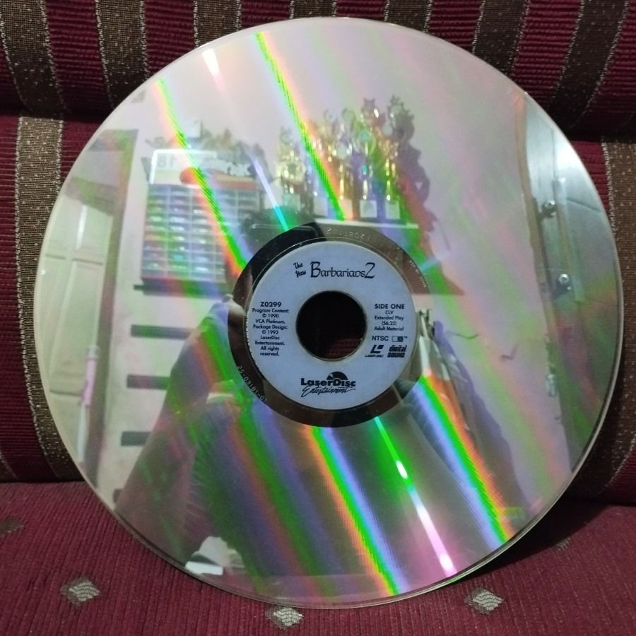 Laser Disc The New Barbarians 2, Musik & Media, CD, DVD & Lainnya di