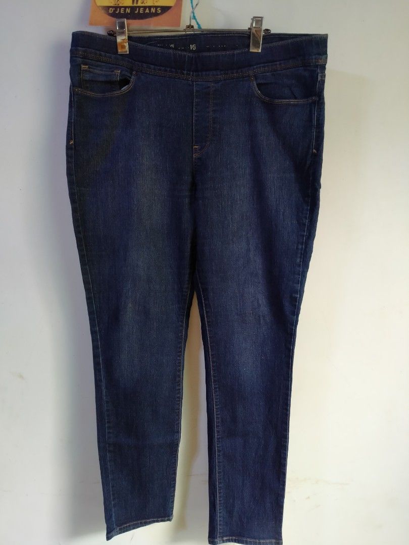 Levi's perfectly slimming pull on skinny, Women's Fashion, Bottoms, Jeans  on Carousell