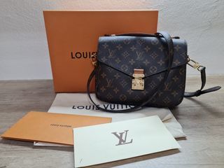Louis Vuitton Pochette Metis wear and tear Comparison- Empreinte VS Canvas  