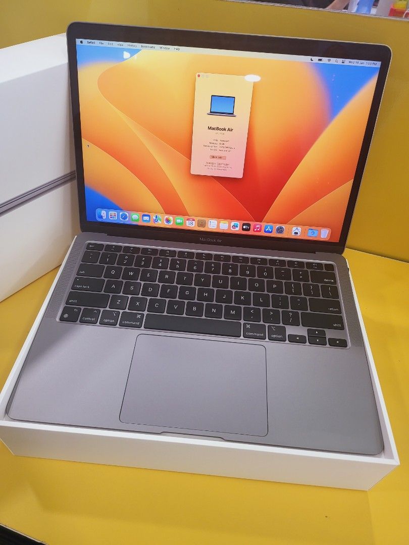 MacBook Air 13 inch M1 9833, Computers & Tech, Laptops & Notebooks on