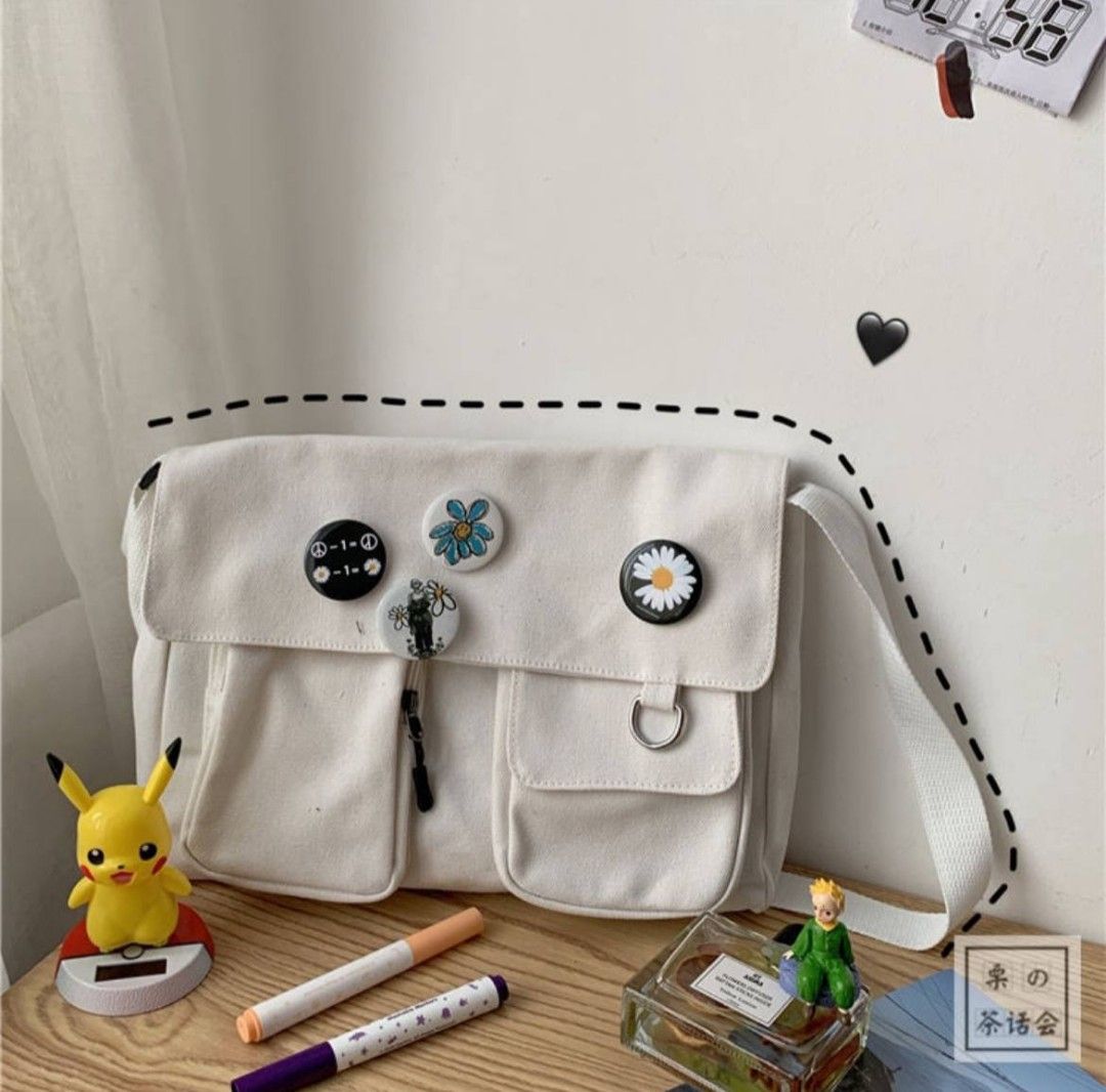 White canvas online messenger bag