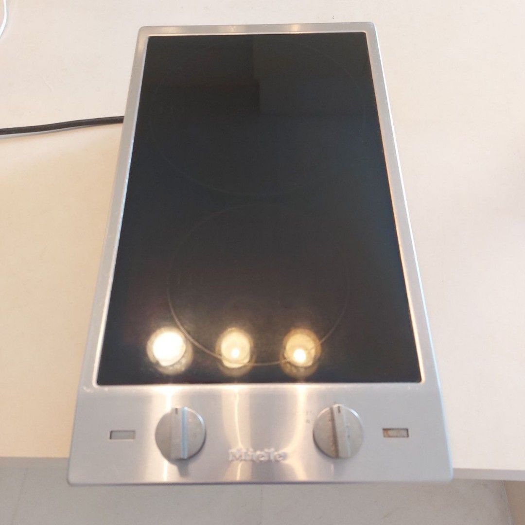 Miele Induction Cooker Hob CS1212, TV & Home Appliances, Kitchen