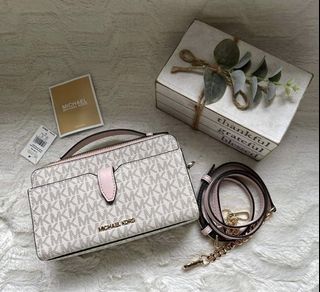 (Category: ) located in . Submitted by yhn_boutique (Listing ID 1211448663, Image 1). Description: .
