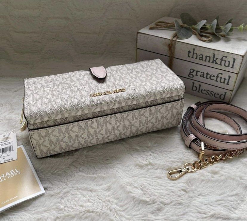 Mk jet set crossbody bag (Category: Luxury Bags & Wallets) located in Las Pinas. Submitted by yhn_boutique (Listing ID 1211448663, Image 3). Description: Complete inclusions Cod via lalamove Shipping J&T/lbc New arrival ♥️ BEST SELLER!! Restock .