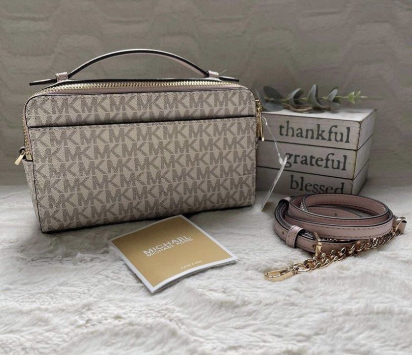 Mk jet set crossbody bag (Category: Luxury Bags & Wallets) located in Las Pinas. Submitted by yhn_boutique (Listing ID 1211448663, Image 2). Description: Complete inclusions Cod via lalamove Shipping J&T/lbc New arrival ♥️ BEST SELLER!! Restock .