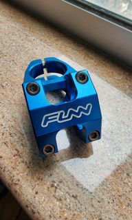 （分類：）位於 。 由 lego.c 提交（商品編號 1211445817，圖片 1）。簡介： 。