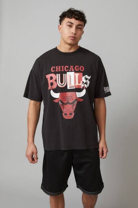 Oversized Nba Panelled T Shirt“chicago bulls”, Men's Fashion, Tops & Sets,  Tshirts & Polo Shirts on Carousell