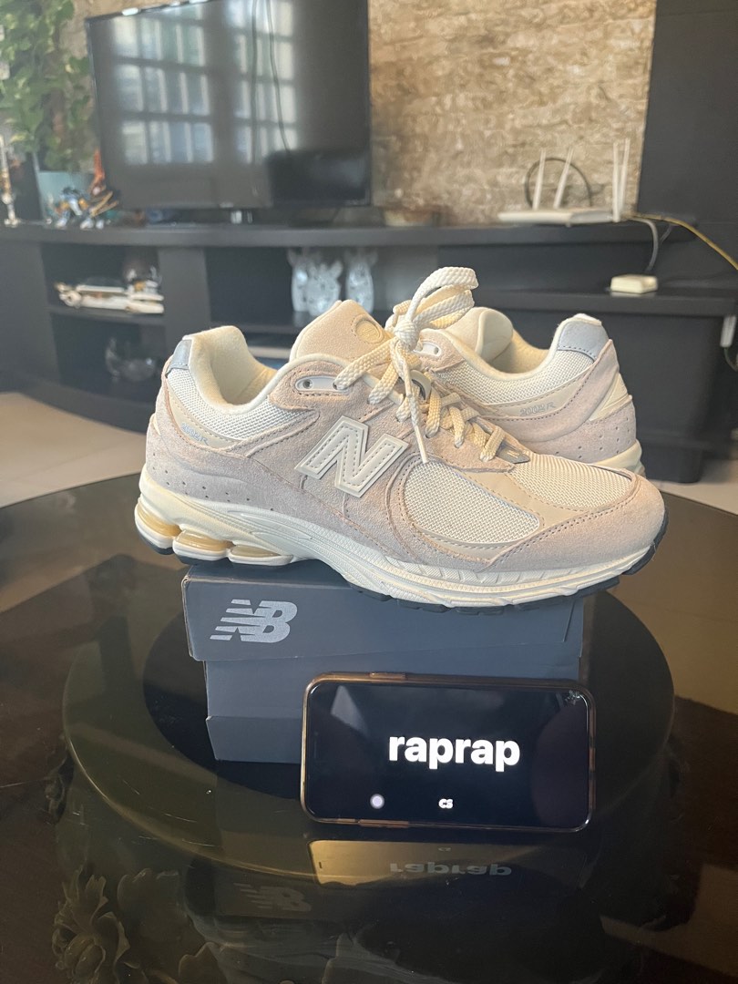 new balance 2002r calm taupe size 7, Men's Fashion, Footwear, Sneakers ...