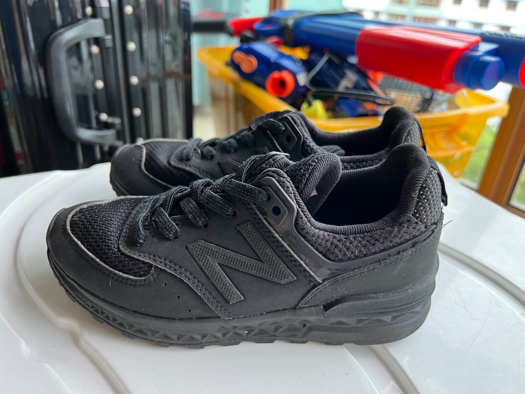 Kids New Balance Running Shoes 18.5cm, Babies \u0026 Kids, Babies \u0026 Kids Fashion  on Carousell