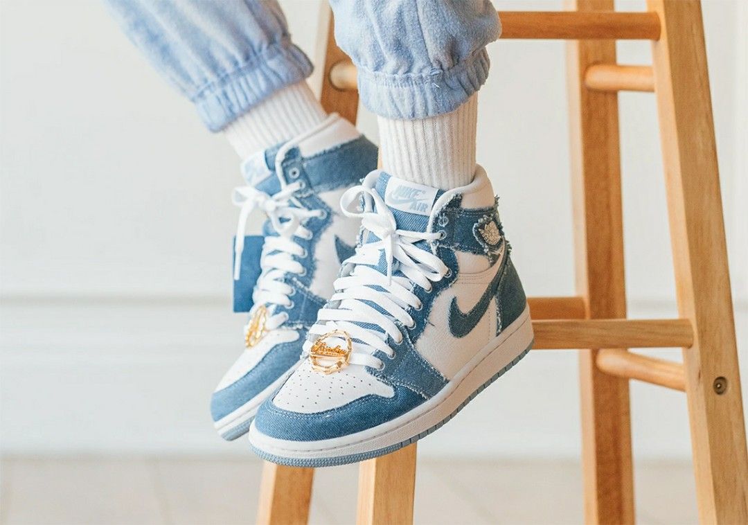 Nike WMNS Air Jordan 1 High OG 