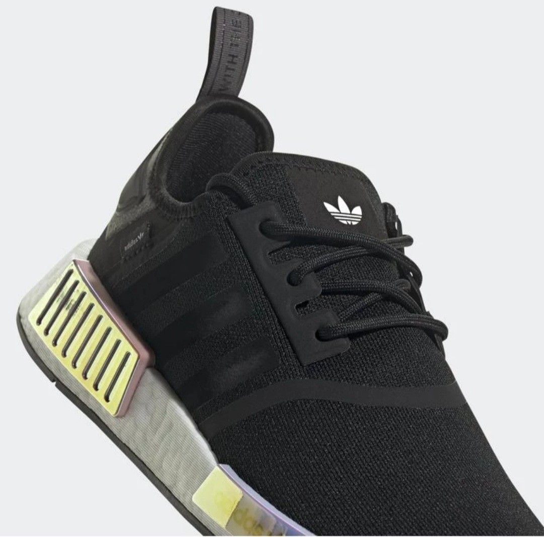 nmd r1's