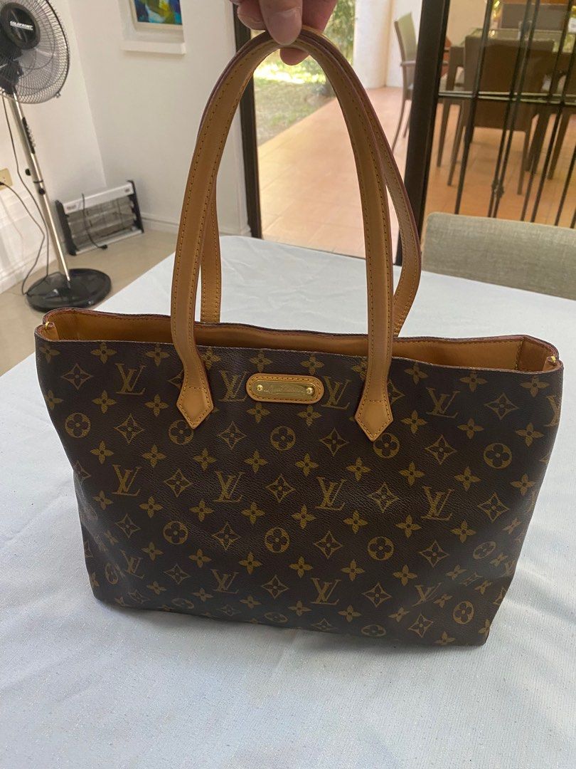 Wish Boutique  Vintage Louis Vuitton Large Tote  In Very Loved Condition   449 For More Info And Additional Pictures Please DM Us On Instagram   Facebook