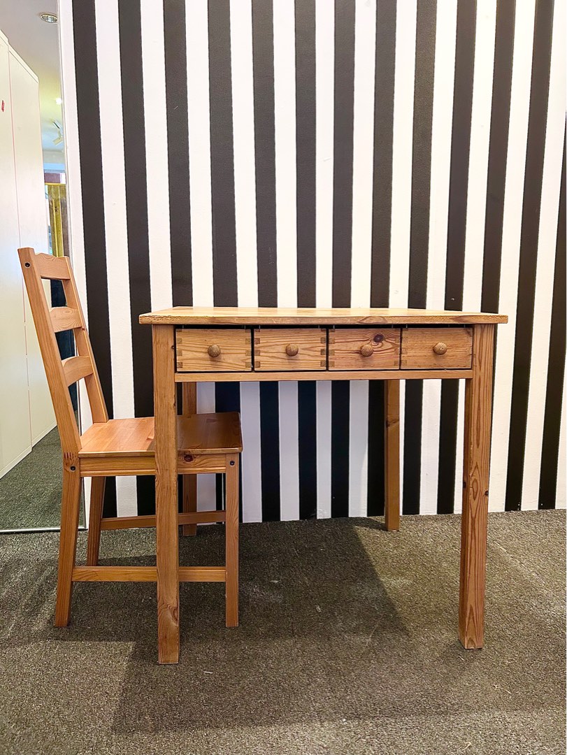 Pine wood SQUARE dining table / kitchen utensils table, Furniture