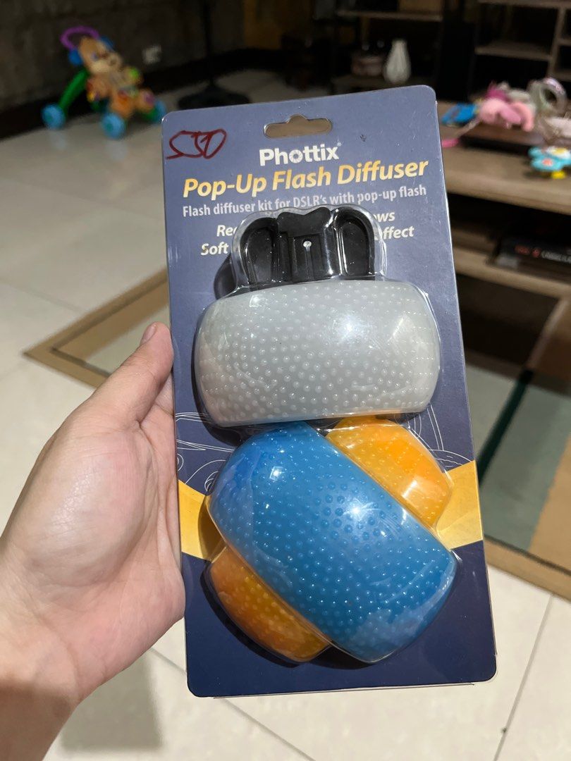 Pop up DSLR Flash Diffuser (Category: Flashes) located in Quezon City. Submitted by mdsiazon (Listing ID 1211488668, Image 3). Description: Not opened. Bought for P550 Selling for P450 Pick up at project 8 qc Payment via gcash or bpi.