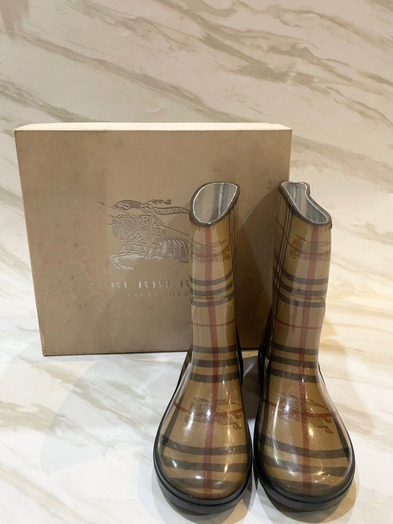 Burberry rain top boots kids