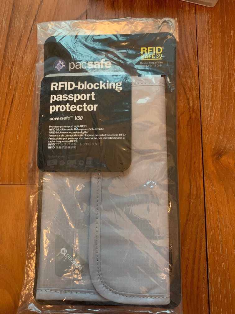 RFIDblocking Passport holder pacsafe, Hobbies & Toys, Travel, Travel