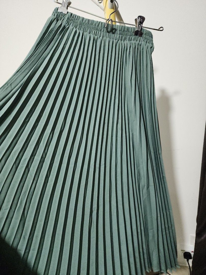 Sage Green pleated skirt palas pinggang memeri stretchy free size
