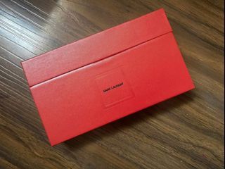 louis vuitton hermes red packet