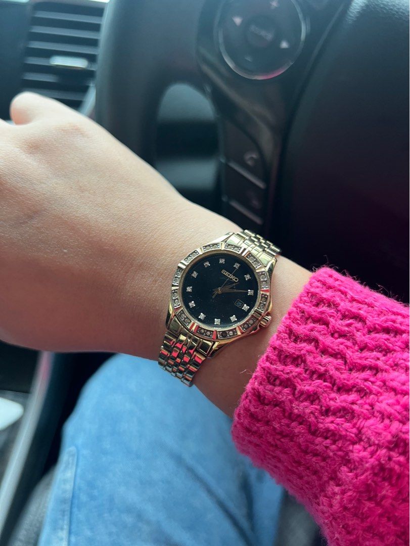 Seiko women's watch discount with swarovski crystals