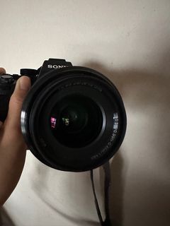 Sony FE E MOUNT 28mm-70mm lens F3.5-F5.6 OOS lens