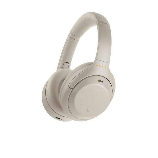 SONY XM4 (Category: Headphones & Headsets) located in Paranaque City. Submitted by _jmclosettt (Listing ID 1211444079, Image 1). Description: Original Sony XM4 (From China) 1-2 weeks arrival upon ordering. Limited stocks for silver! Meetups around Alabang, Parañaque.
