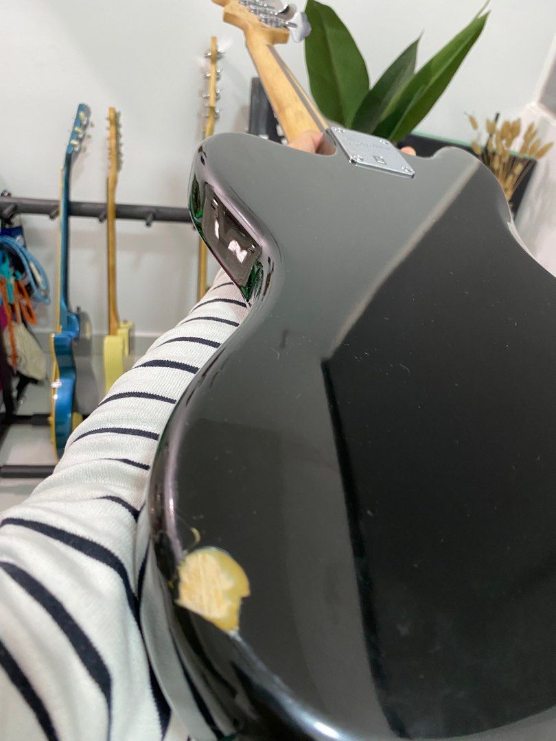 SQUIER JAGUAR BASS (SHORT SCALE), Hobbies & Toys, Music & Media