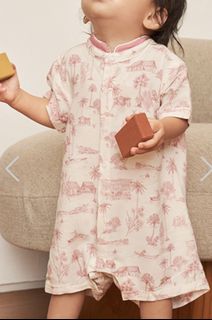 (Category: ) located in . Submitted by shopsundaybrunch (Listing ID 1211454341, Image 1). Description: .