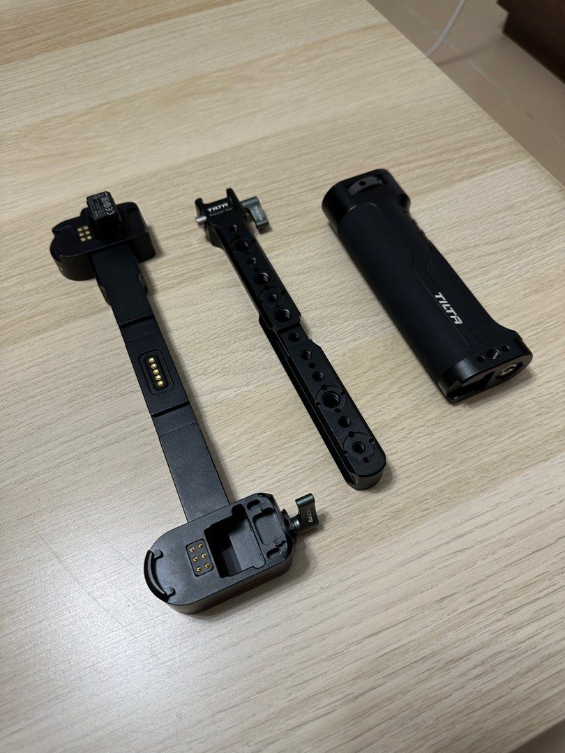 Tilta Dual Handle bracket for RS2/RS3, Photography, Photography