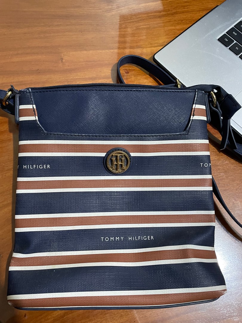 Tommy Hilfiger Cross body bag, Women's Fashion, Bags & Wallets, Cross