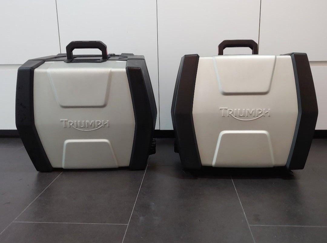triumph america panniers