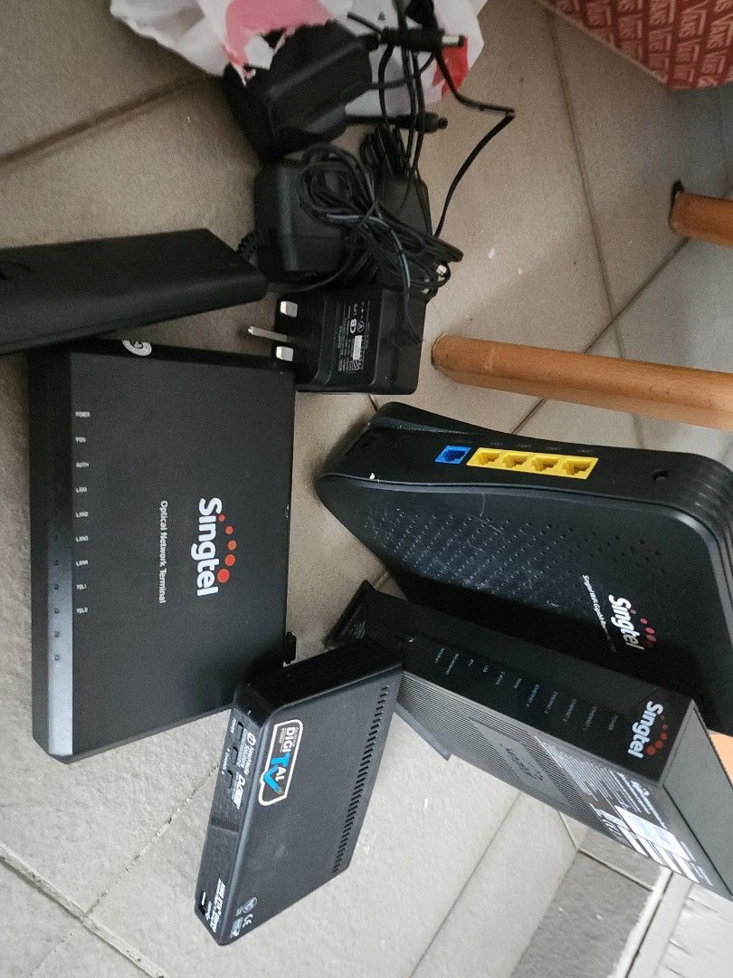 TV Box modem router singtel, Computers & Tech, Parts & Accessories ...
