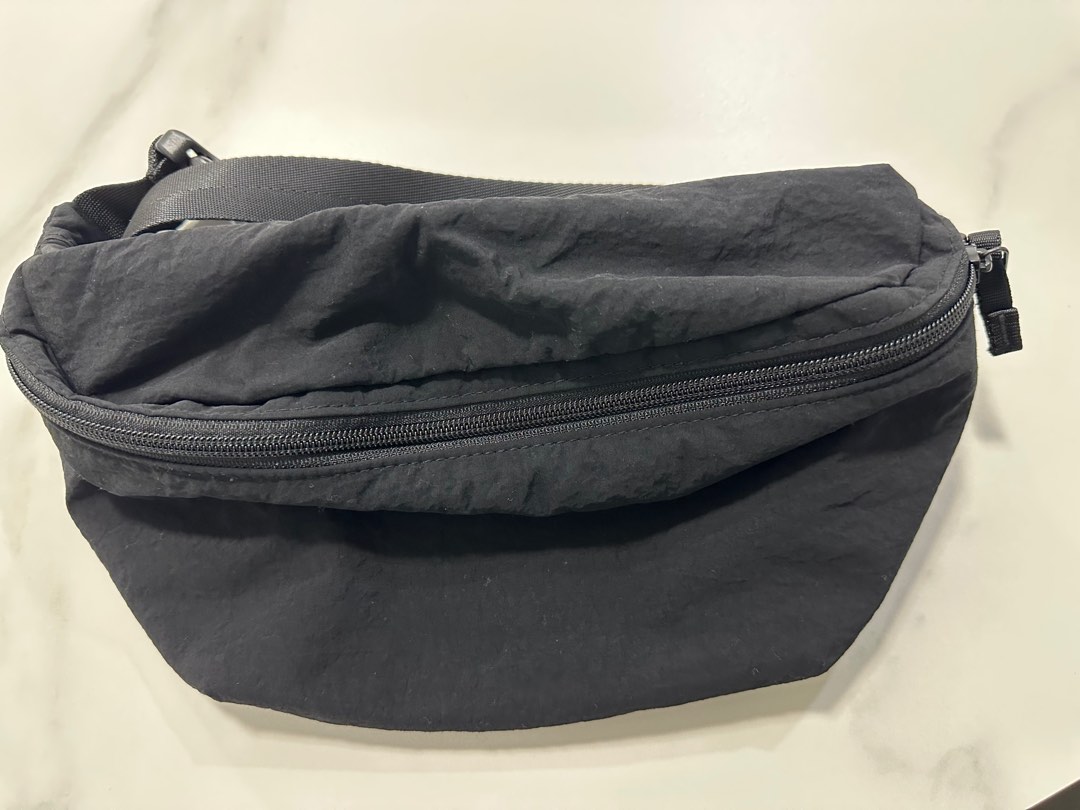 Uniqlo Pouch, Men's Fashion, Bags, Belt bags, Clutches and Pouches on ...