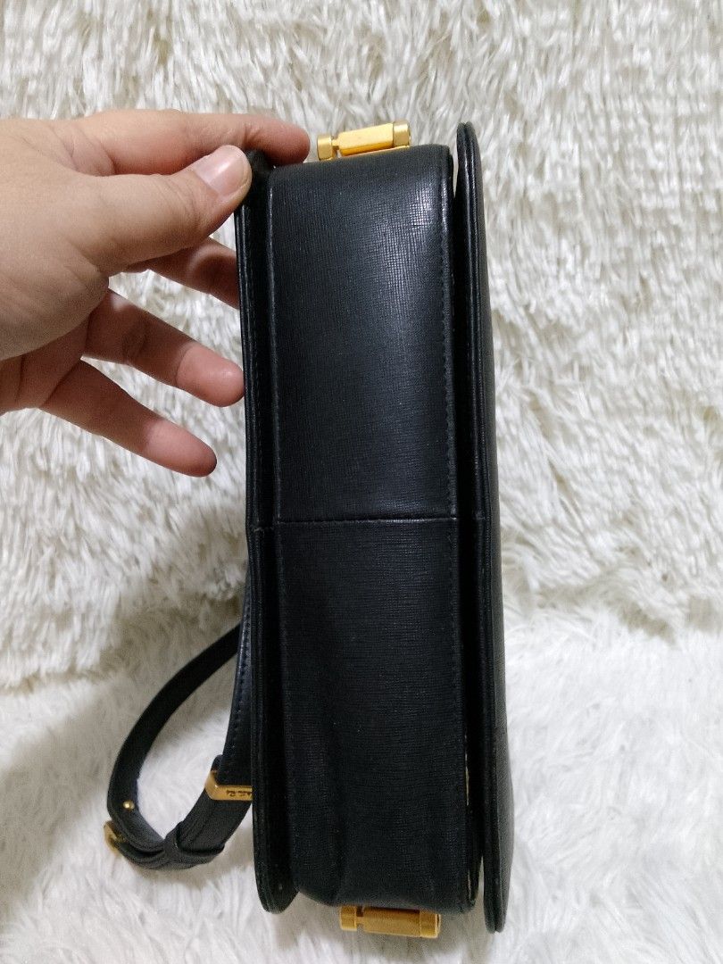 Valentino Rudy hard shoulder bag, Women's Fashion, Bags & Wallets