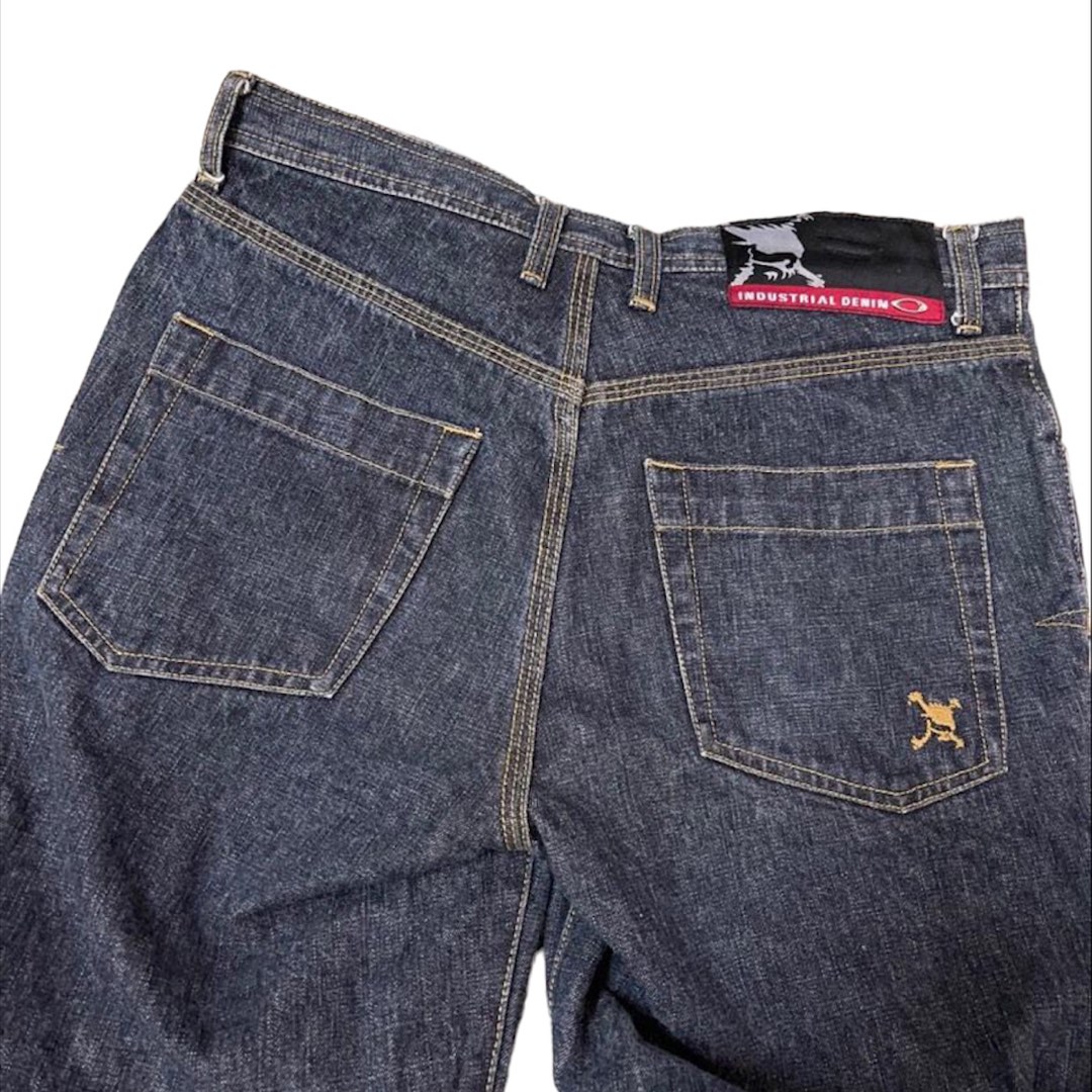 Oakley jeans store