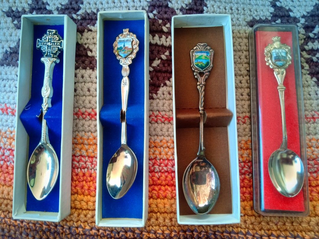 Vintage Souvenir Spoon (Category: Vintage Collectibles) located in Caloocan City. Submitted by tinshaoshop (Listing ID 1211411747, Image 1). Description: 100 each From Sweden.