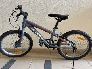 (Category: ) located in . Submitted by nakaraj (Listing ID 1211379706, Image 1). Description: .