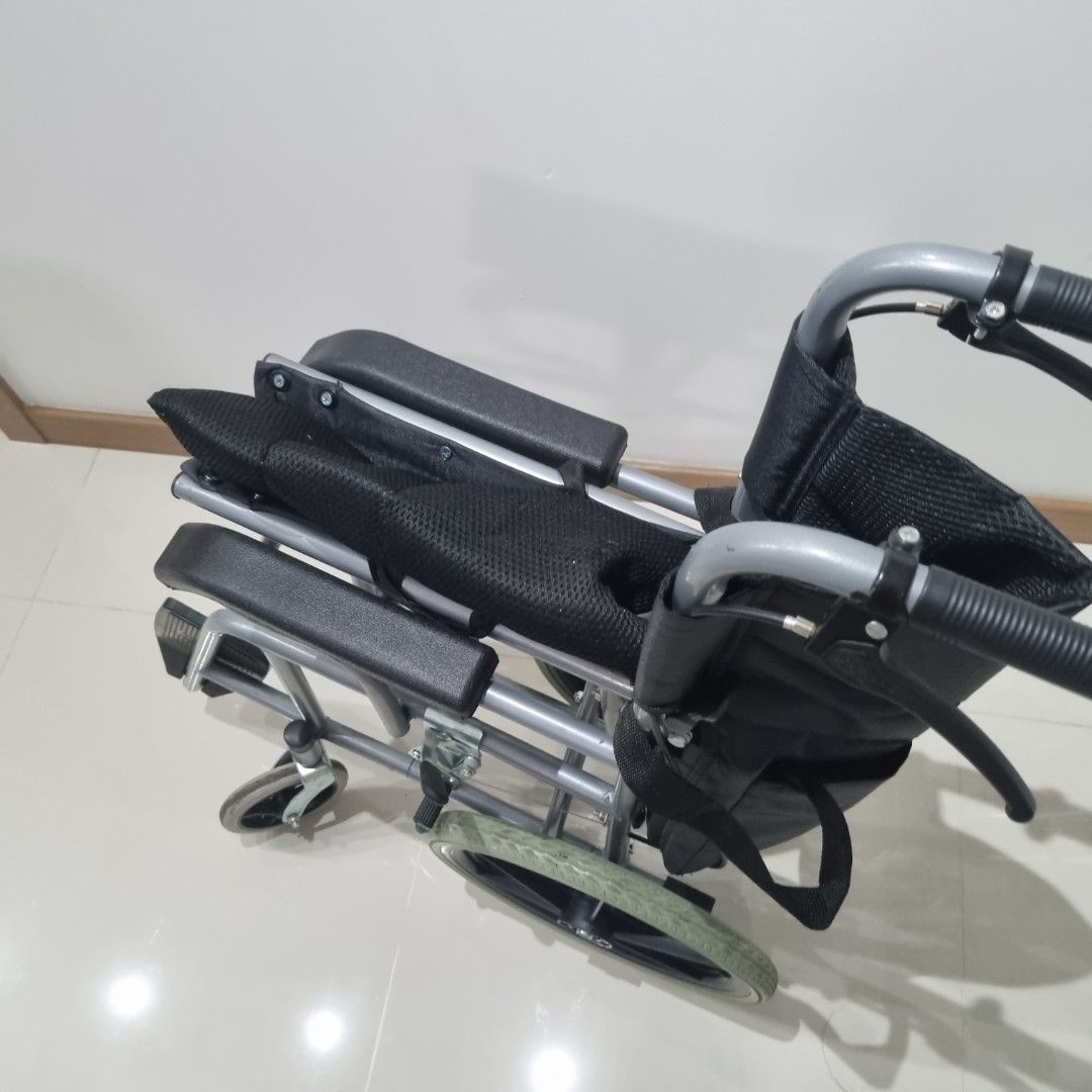 Wheelchair and crutch set, Health & Nutrition, Assistive & Rehabilatory